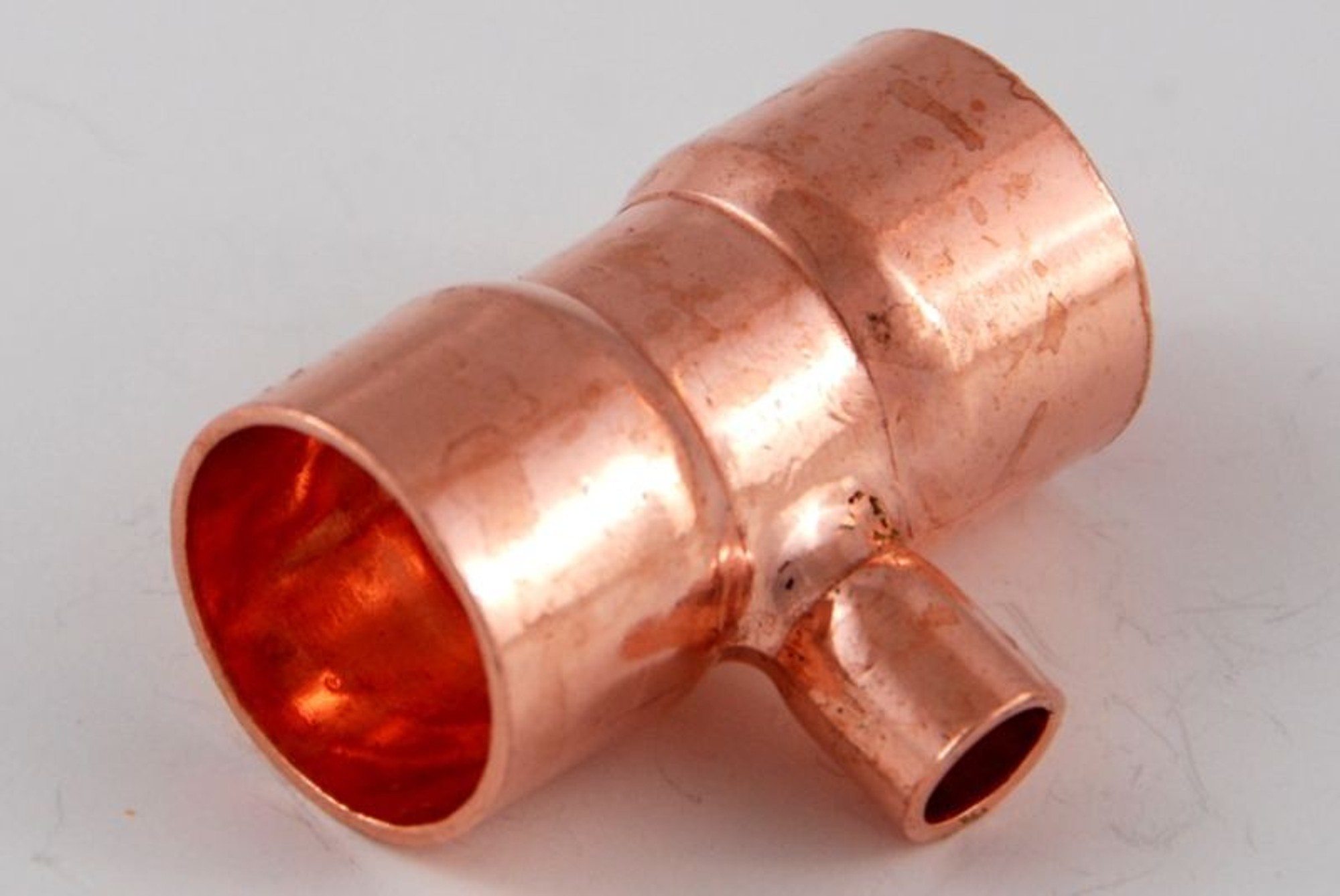 MegaHaustechnik Reduzier-T-Stück 35x28x35 Lötfitting aus Kupfer, Mitten-Abgang reduziert für Rohr-Außendurchmesser 35 und 28mm zum Löten, Trinkwasser