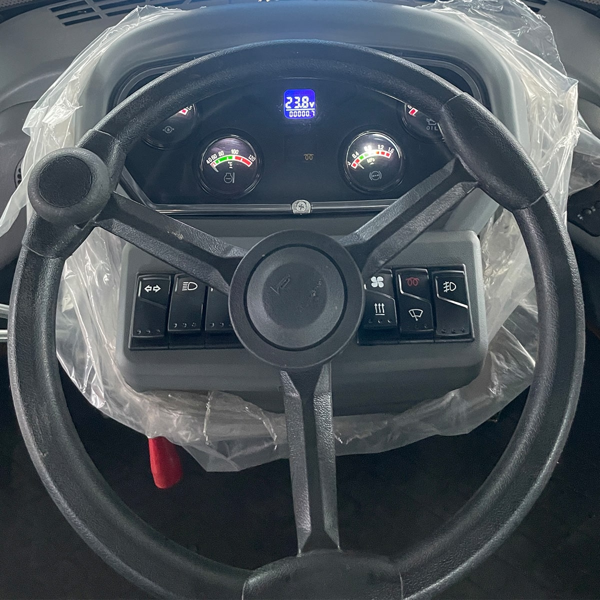 Lenkrad und Kombiinstrument