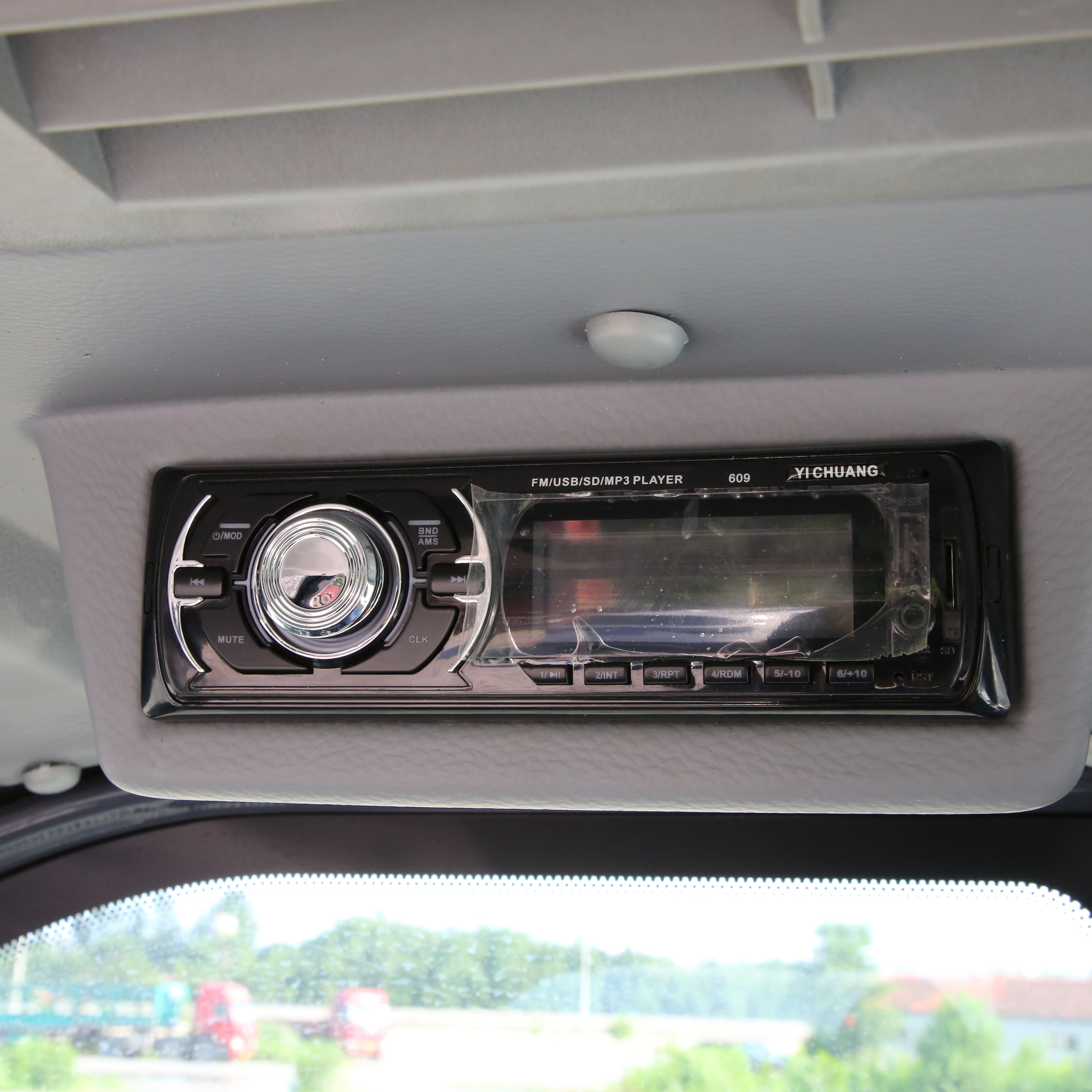 Kabine mit Radio