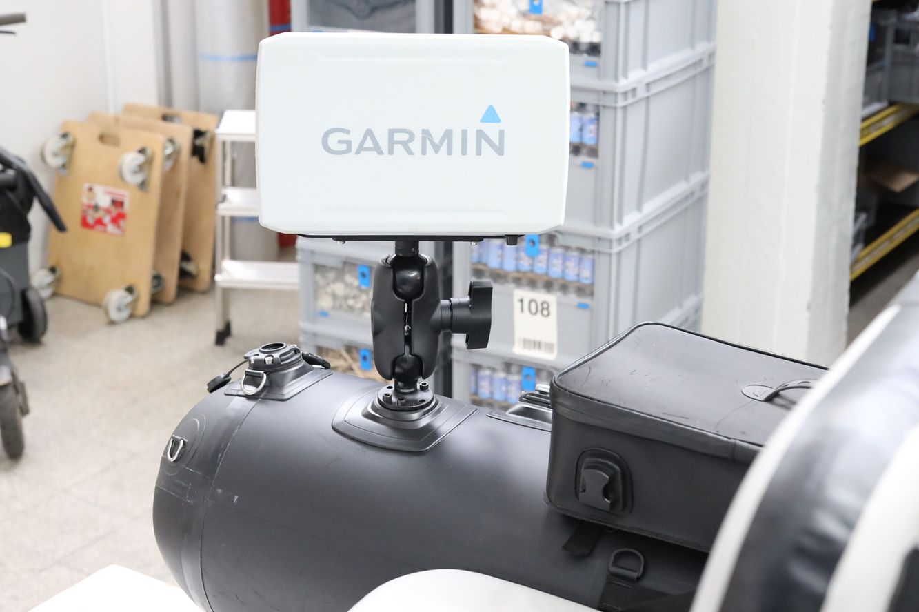 RAM Mounts (2,25 Zoll) D-Kugel mit Fasten Klebepad für Schlauch- und Bellyboote RAM Mounts (2,25 Zoll) D-Kugel mit Fasten Klebepad für Schlauch- und Bellyboote